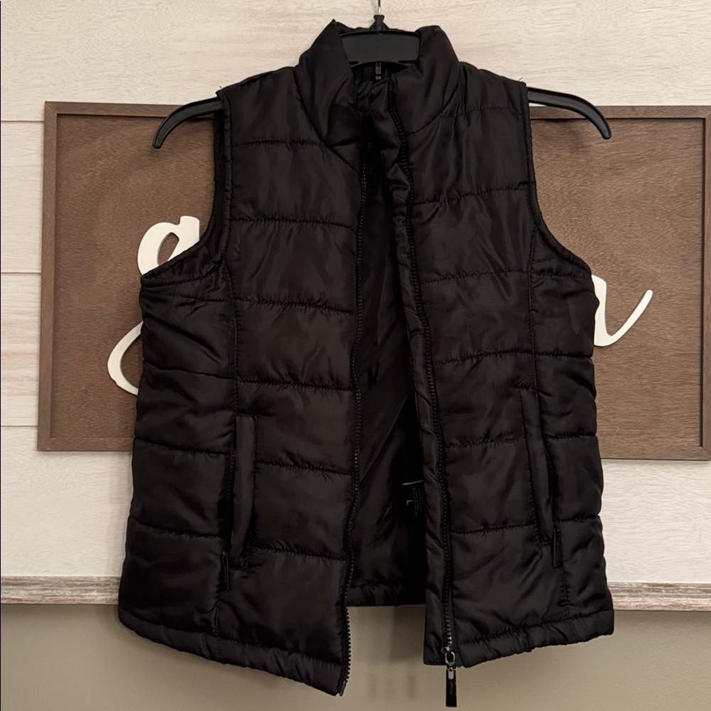 Jou Jou zip up gray puffer vest for girls